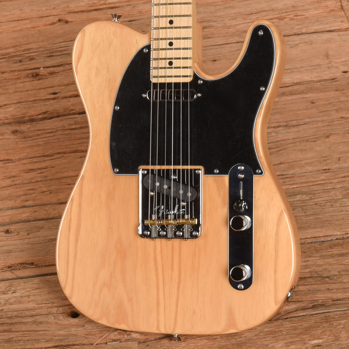 Fender American Professional Telecaster Natural 2019 - View 2 | MusicMarket