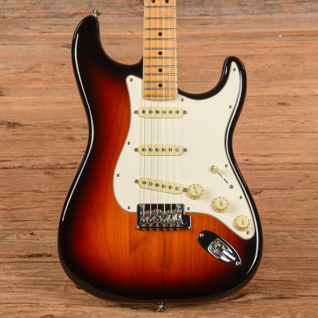 Fender American Standard Stratocaster 3-Color Sunburst 2016 - MusicMarket