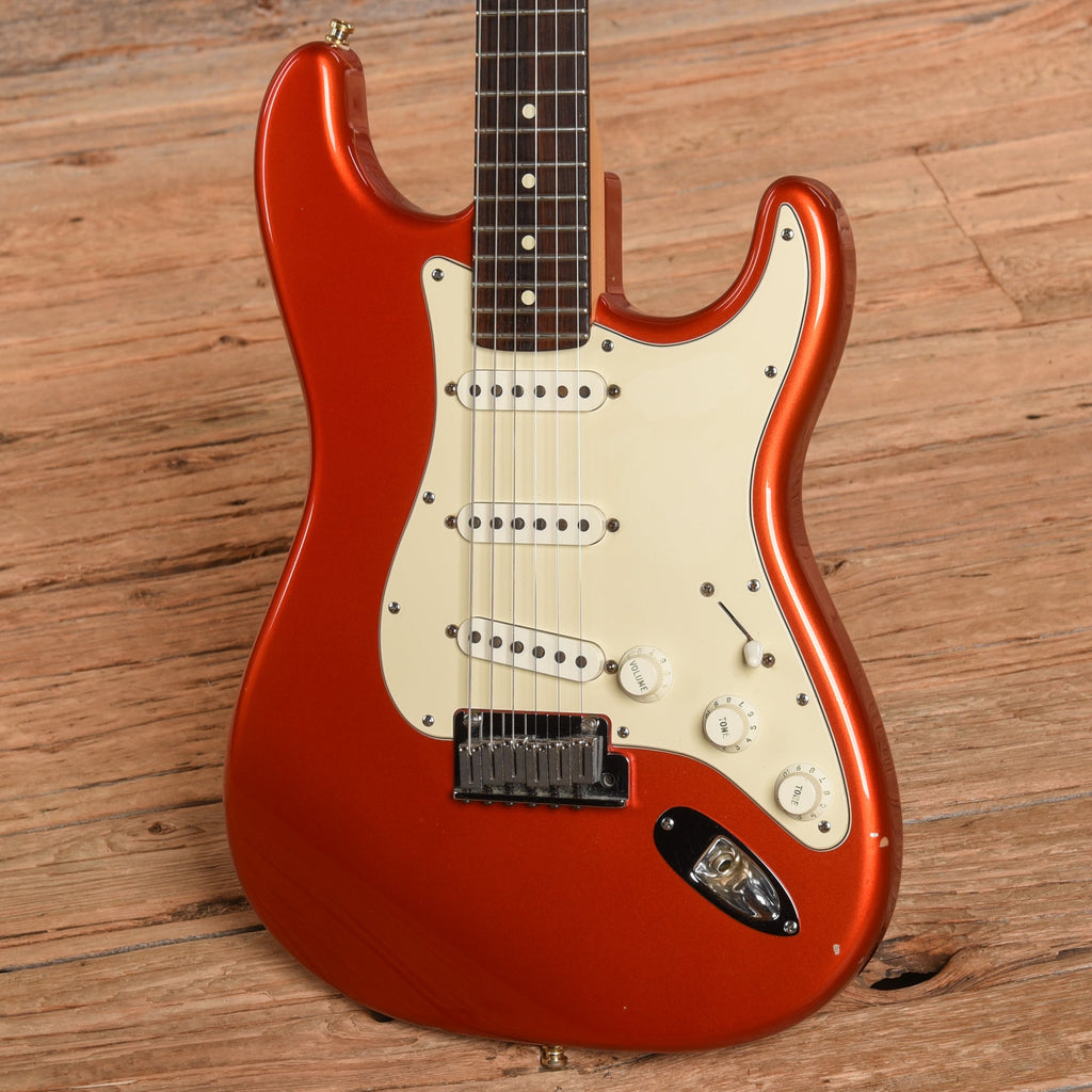 Fender American Standard Stratocaster Chrome Red 2002 - View 2 | MusicMarket