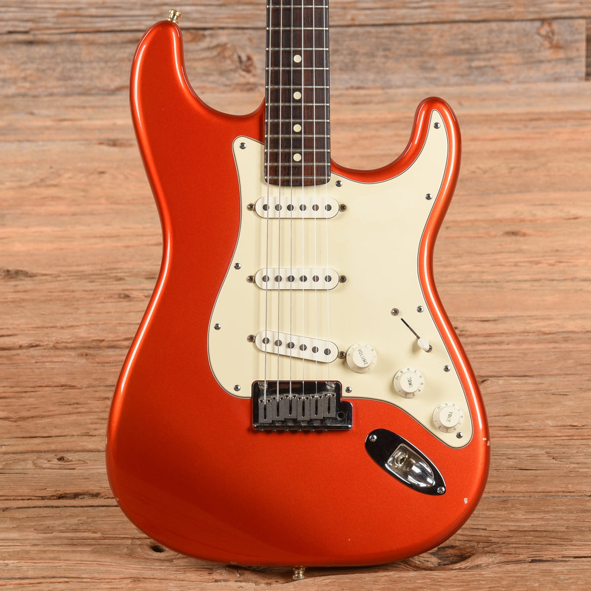 Fender American Standard Stratocaster Chrome Red 2002 - MusicMarket