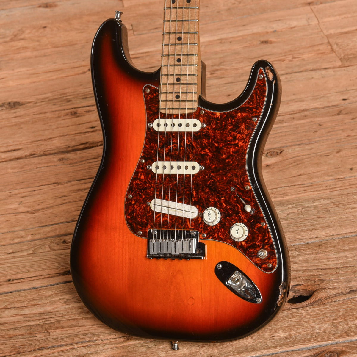 Fender American Standard Stratocaster Sunburst 1995 - View 2 | MusicMarket