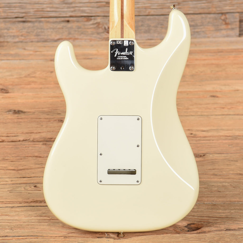 Fender American Standard Stratocaster White 2015 - View 3 | MusicMarket