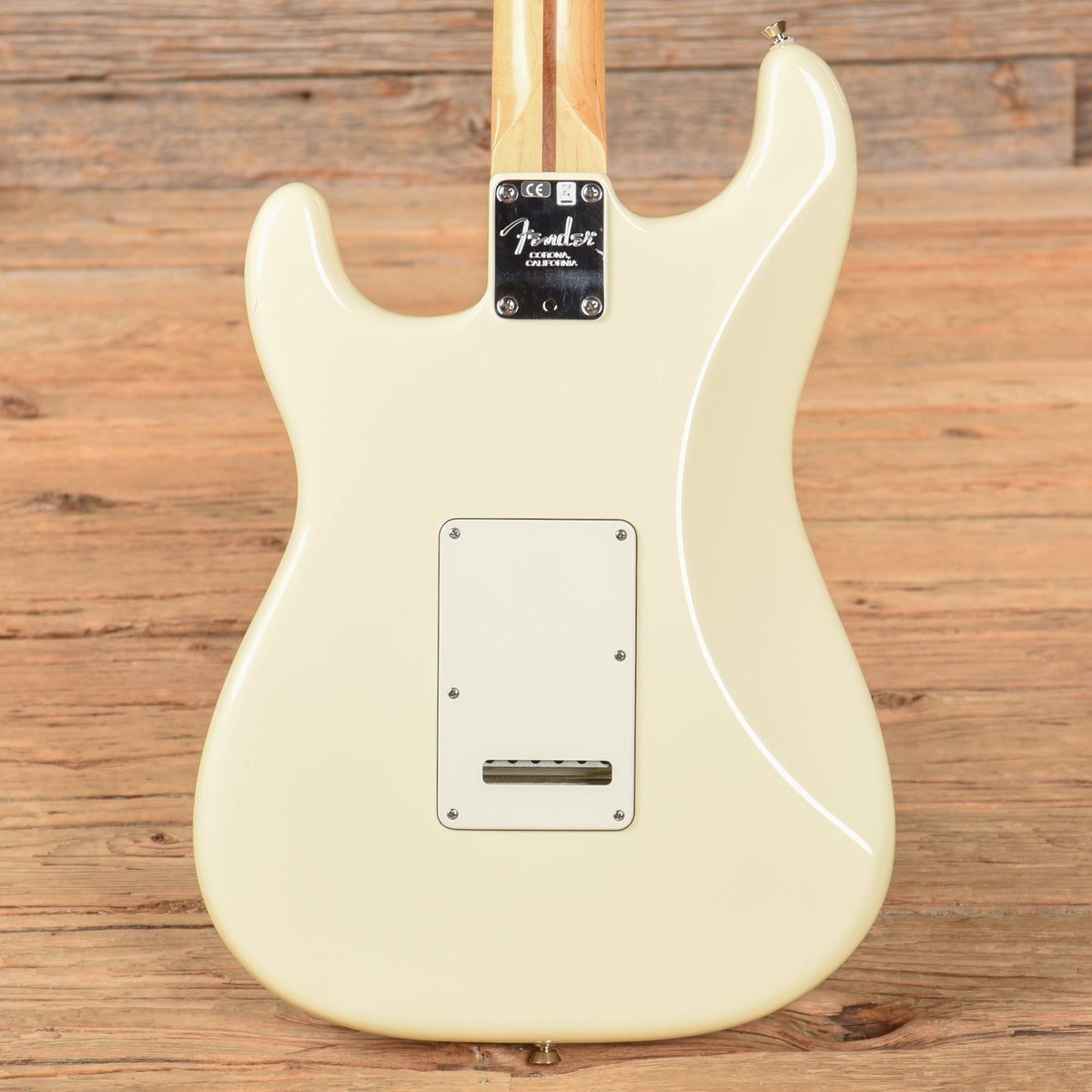 Fender American Standard Stratocaster White 2015 - View 3 | MusicMarket