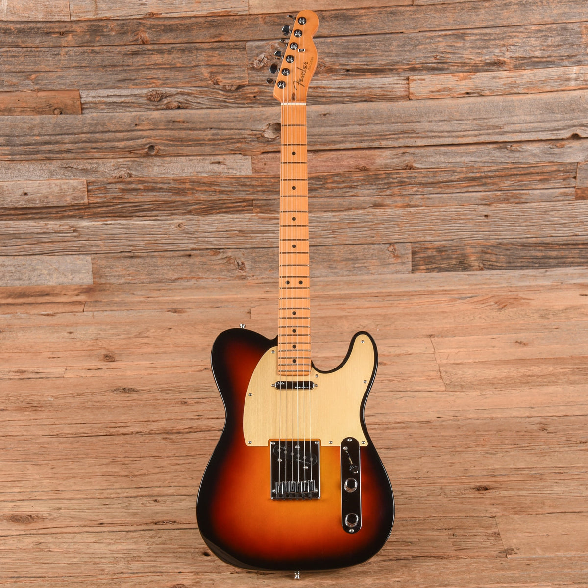 Fender American Ultra II Telecaster Ultra Burst 2024 - View 4 | MusicMarket