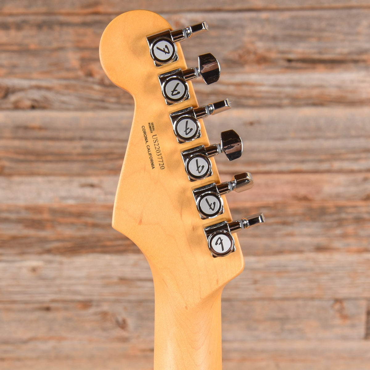 Fender American Ultra Stratocaster Cobra Blue 2022 - View 7 | MusicMarket