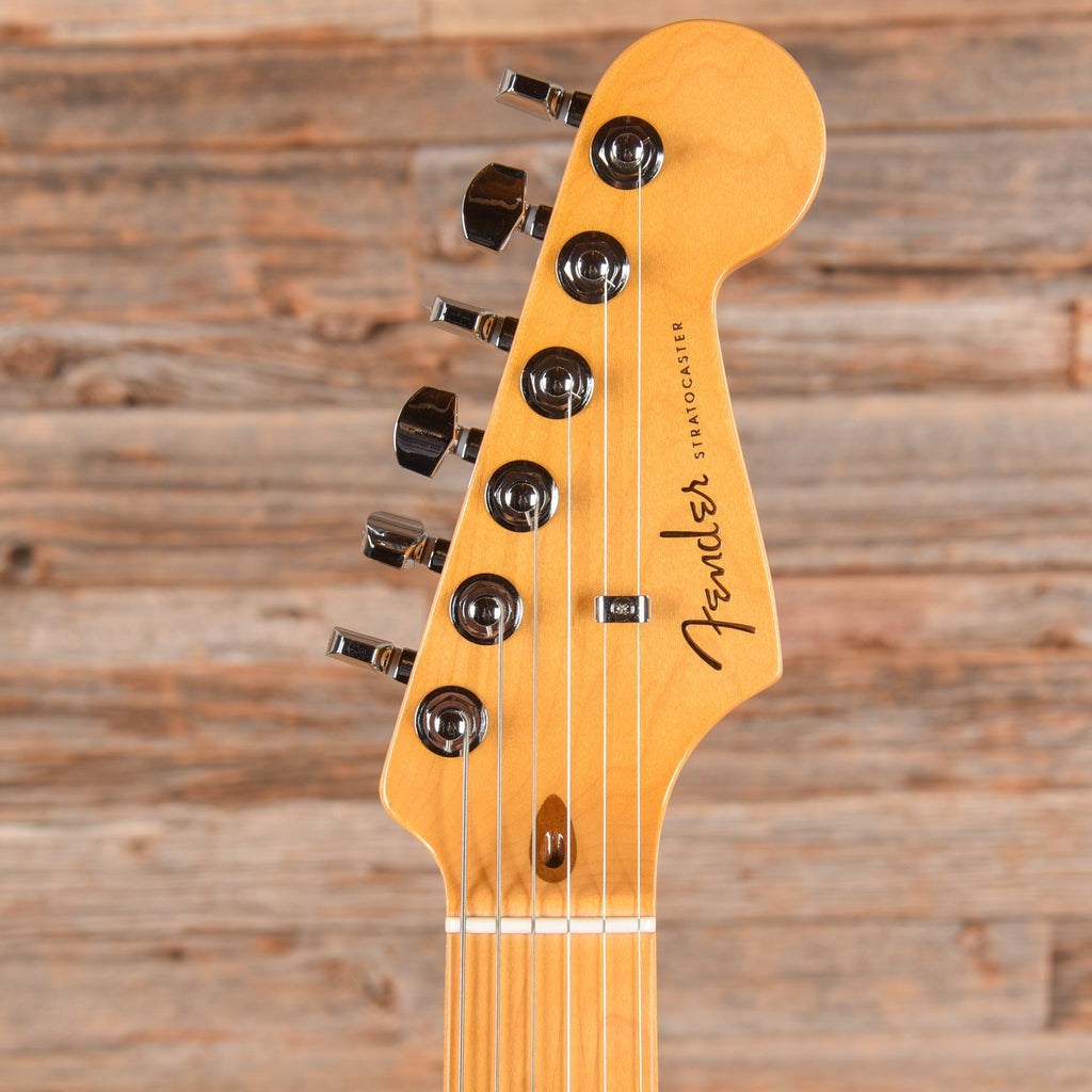 Fender American Ultra Stratocaster Cobra Blue 2022 - View 6 | MusicMarket