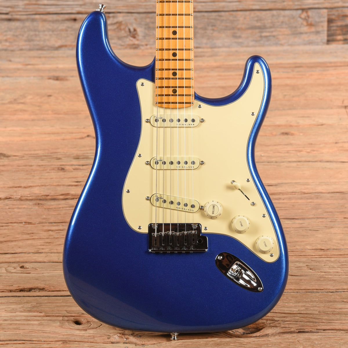 Fender American Ultra Stratocaster Cobra Blue 2022 - MusicMarket