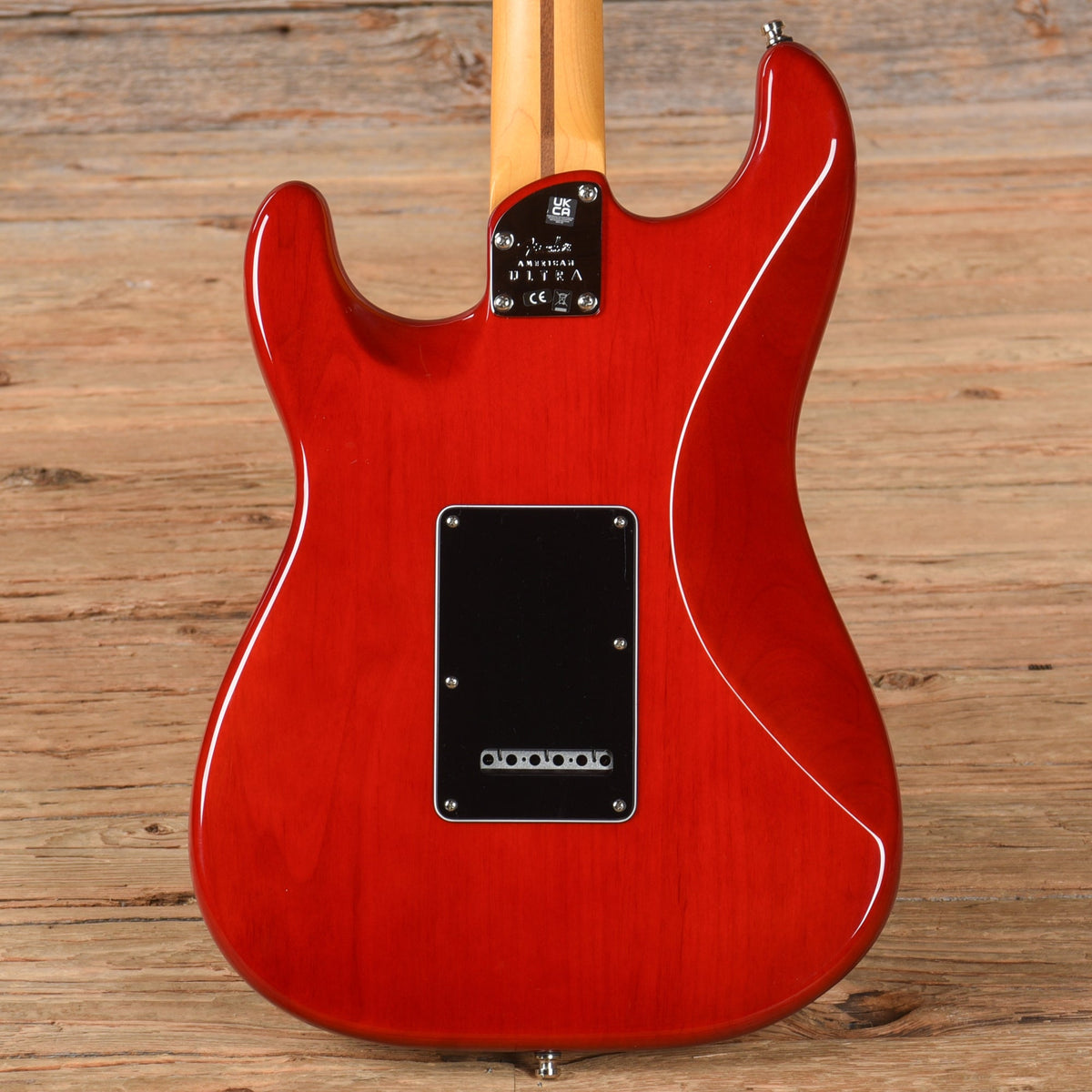 Fender American Ultra Stratocaster Plus Top Sunburst 2022 - View 3 | MusicMarket
