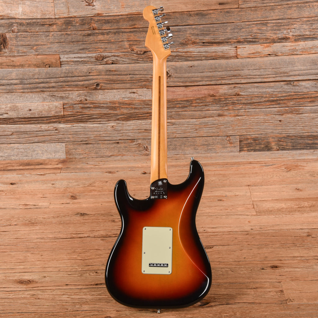 Fender American Ultra Stratocaster Ultraburst 2021 - View 5 | MusicMarket