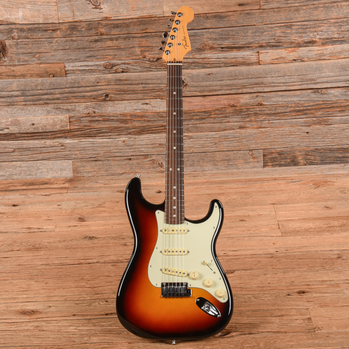 Fender American Ultra Stratocaster Ultraburst 2021 - View 4 | MusicMarket