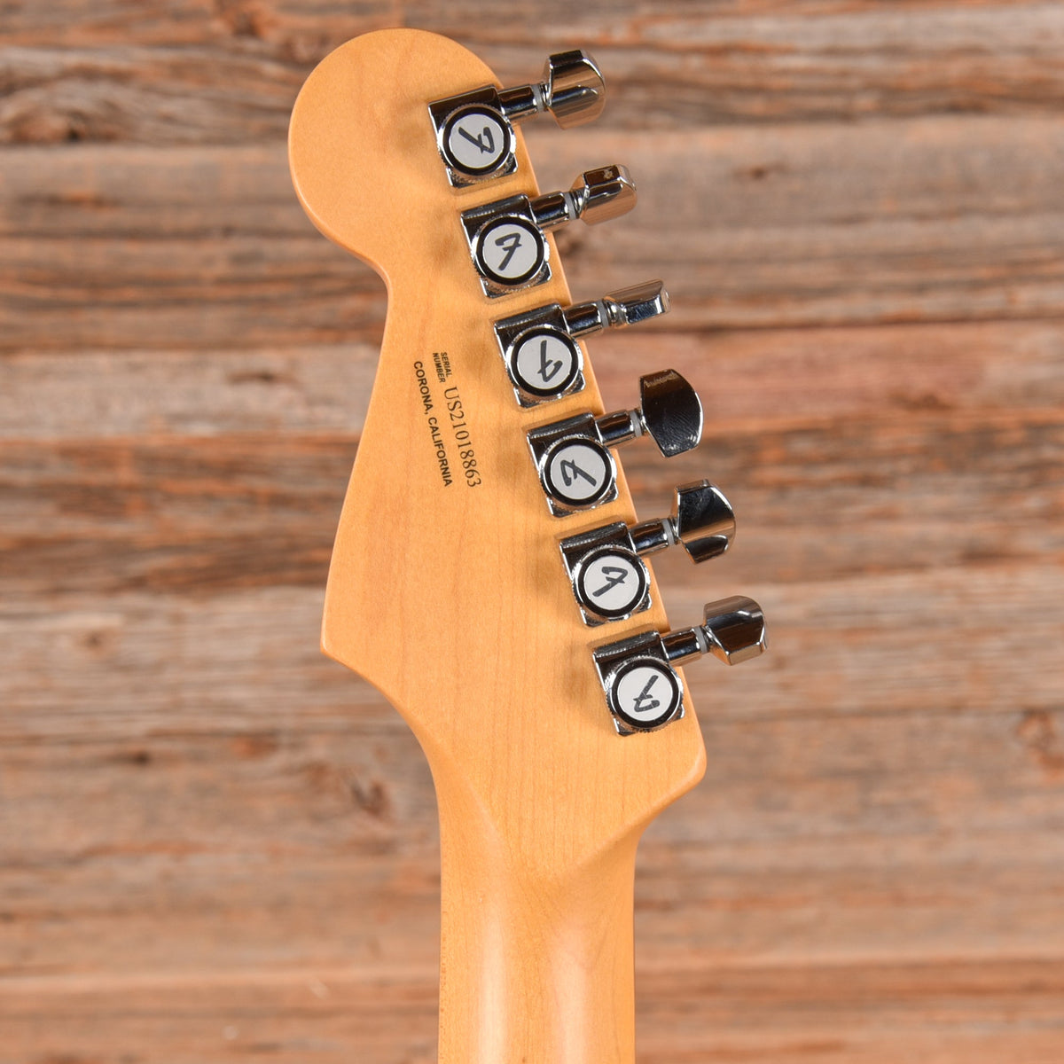 Fender American Ultra Stratocaster Ultraburst 2021 - View 7 | MusicMarket