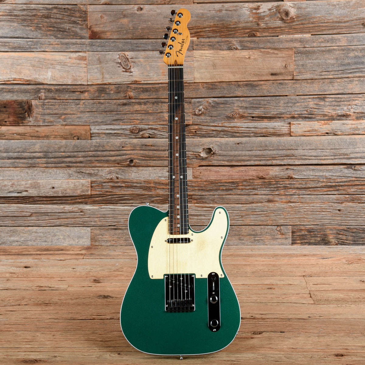 Fender American Ultra Telecaster Mystic Pine 2023 - View 4 | MusicMarket