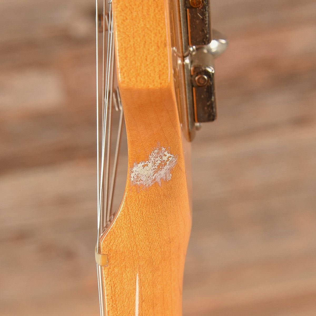 Fender American Vintage 57 Stratocaster Fiesta Red 1992 - View 10 | MusicMarket