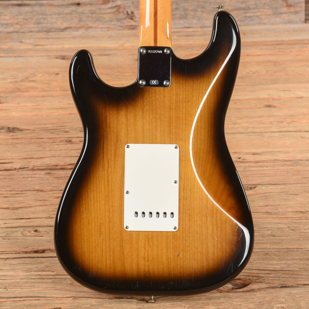 Fender American Vintage '57 Stratocaster Sunburst 1999 - View 3 | MusicMarket