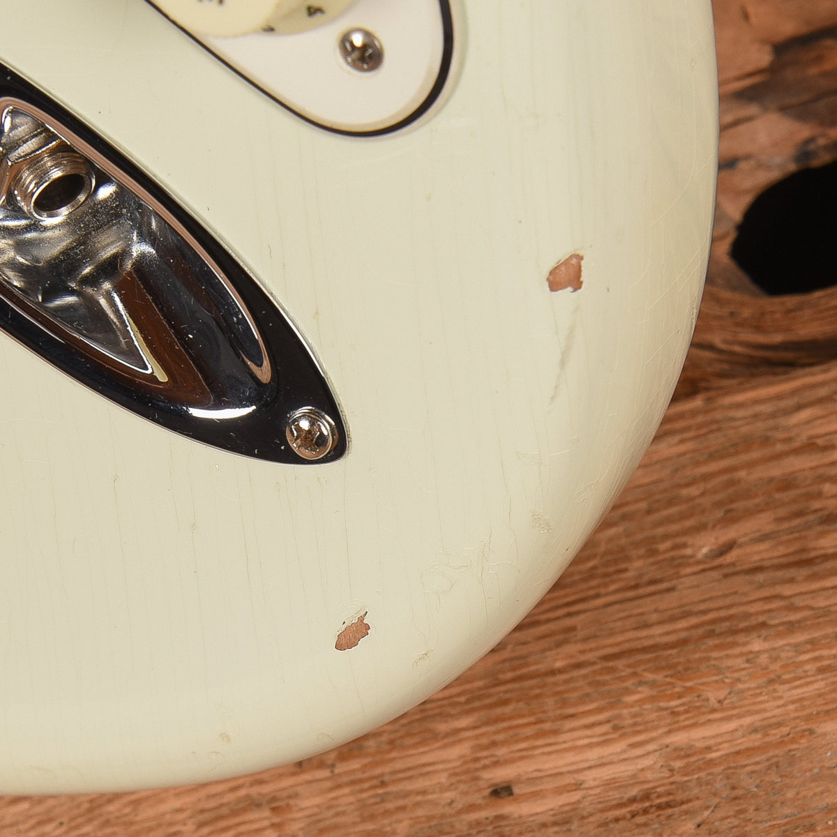 Fender American Vintage '65 Stratocaster Olympic White 2015 - View 12 | MusicMarket