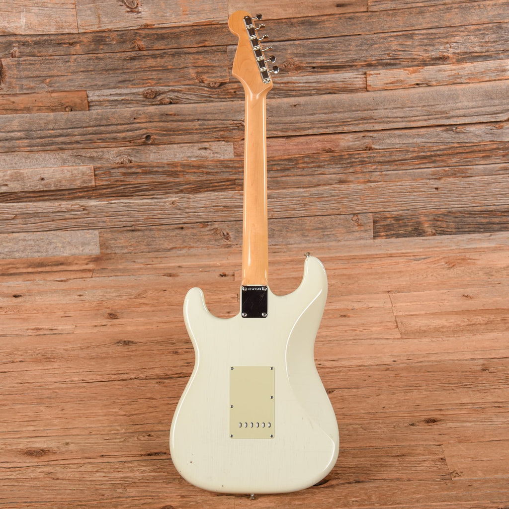 Fender American Vintage '65 Stratocaster Olympic White 2015 - View 5 | MusicMarket