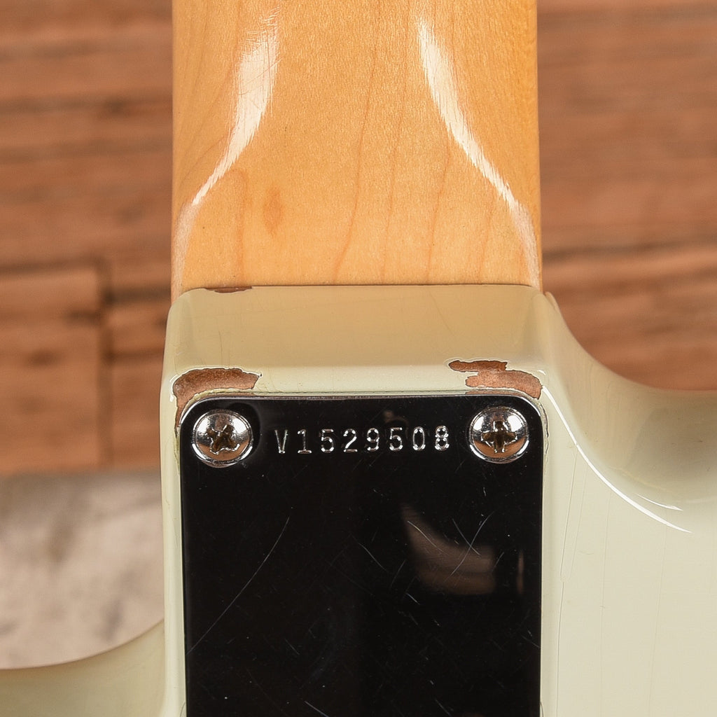 Fender American Vintage '65 Stratocaster Olympic White 2015 - View 11 | MusicMarket