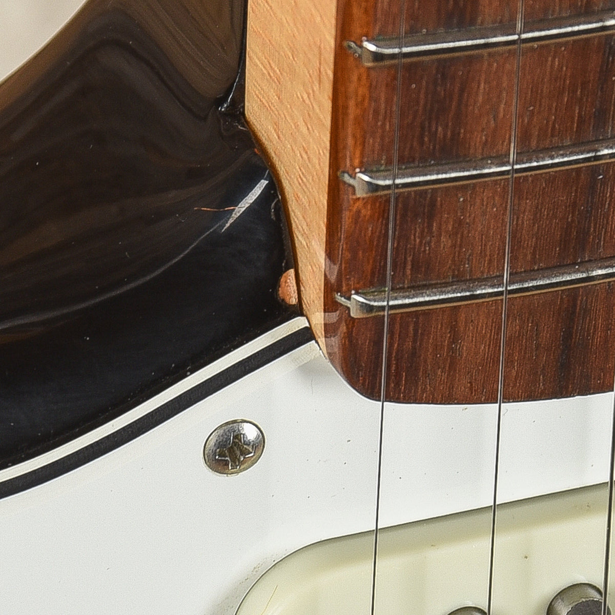 Fender American Vintage '65 Stratocaster Sunburst 2016 LEFTY - View 11 | MusicMarket