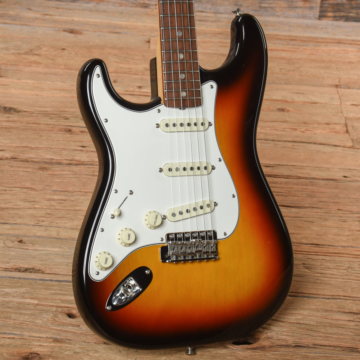 Fender American Vintage '65 Stratocaster Sunburst 2016 LEFTY - View 2 | MusicMarket