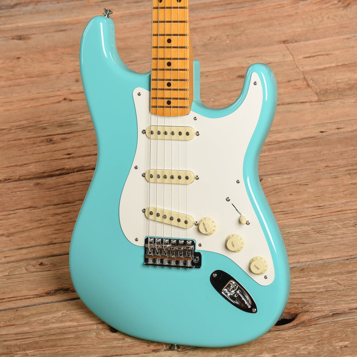 Fender American Vintage II '57 Stratocaster Sea Foam Green 2024 - View 2 | MusicMarket