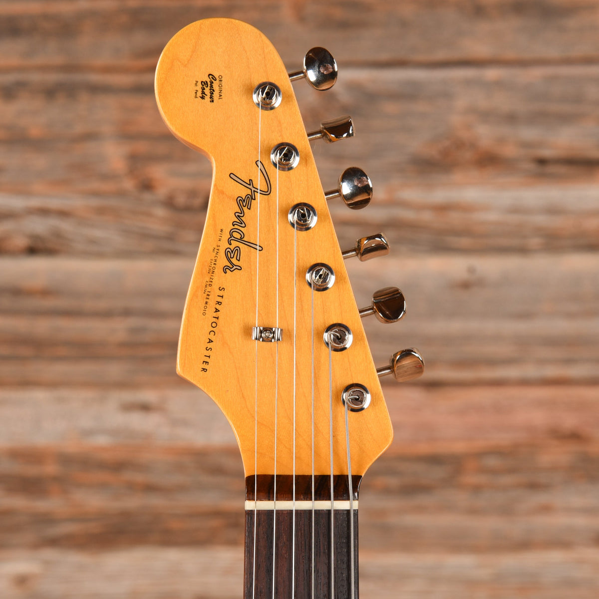 Fender American Vintage II 61 Stratocaster Fiesta Red 2022 LEFTY - View 6 | MusicMarket
