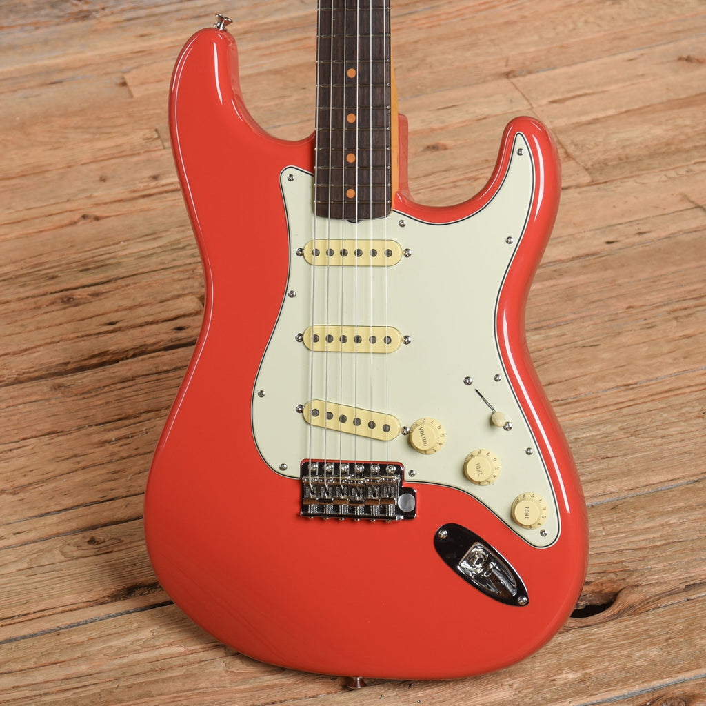 Fender American Vintage II '61 Stratocaster Fiesta Red 2024 - View 2 | MusicMarket