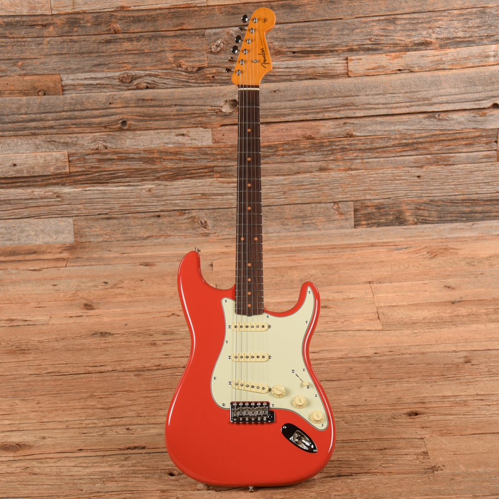 Fender American Vintage II '61 Stratocaster Fiesta Red 2024 - View 4 | MusicMarket