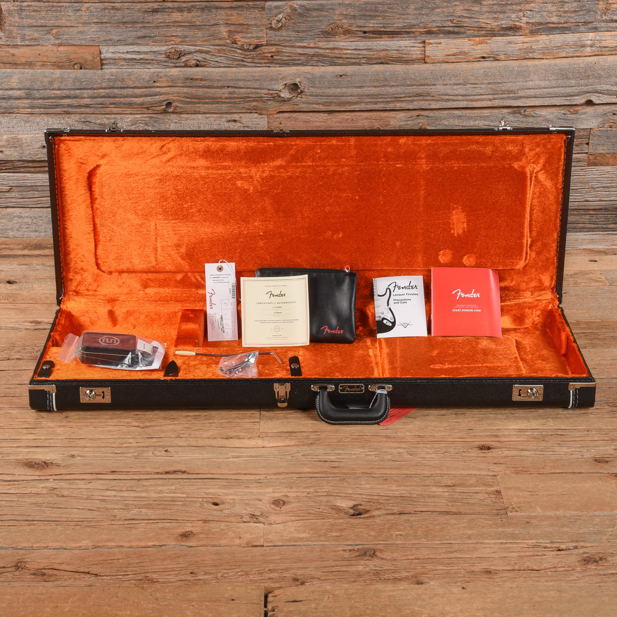 Fender American Vintage II '66 Jazzmaster Sunburst 2024 - View 9 | MusicMarket
