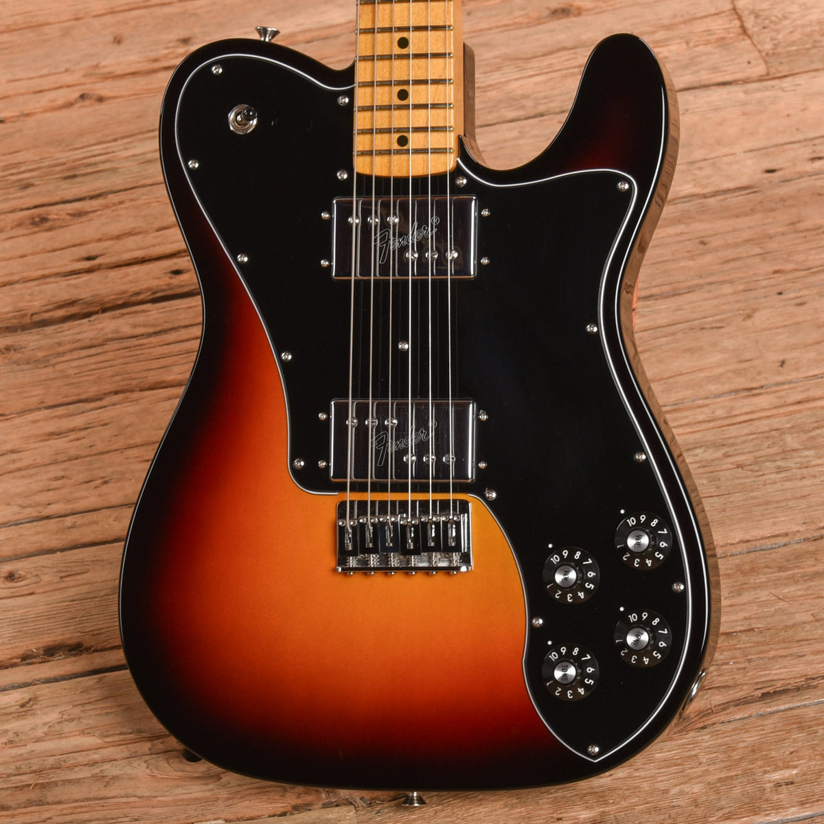 Fender American Vintage II '75 Telecaster Deluxe Sunburst 2024 - View 2 | MusicMarket