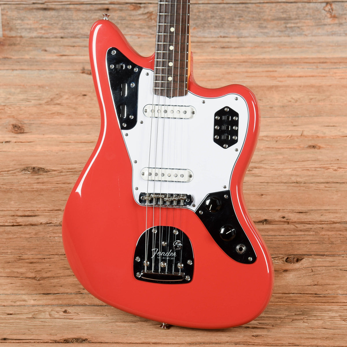 Fender Classic '60s Jaguar Lacquer Fiesta Red 2016 - View 2 | MusicMarket