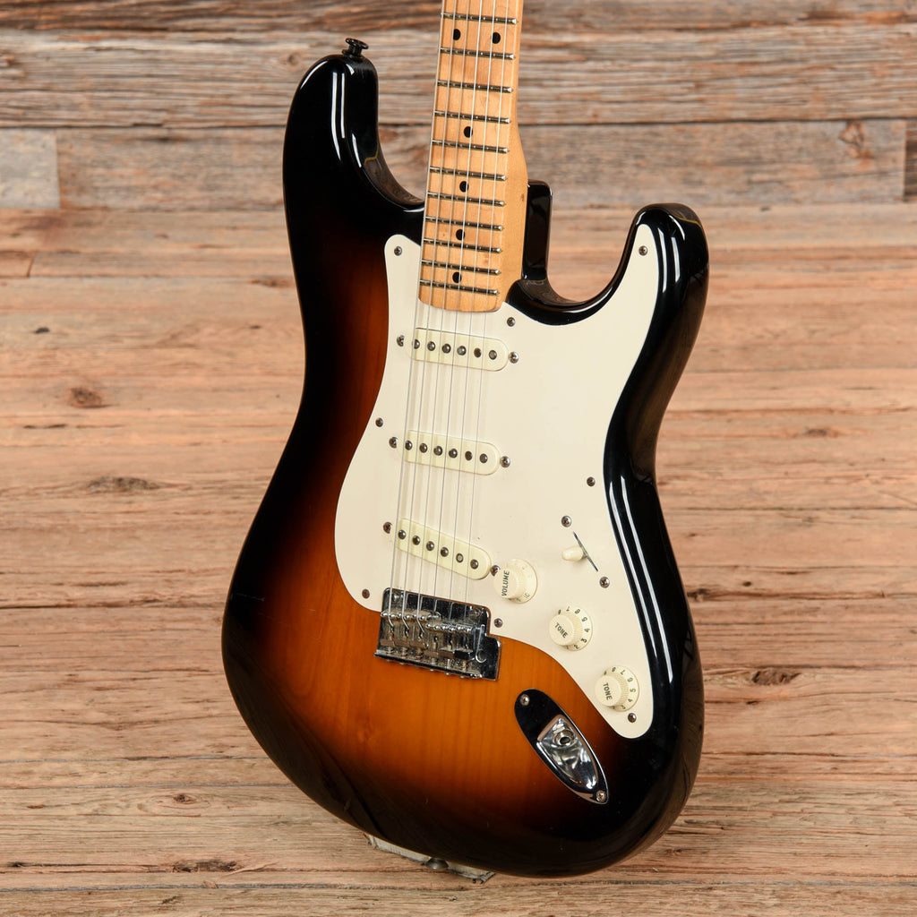 Fender Classic Player '50s Stratocaster 2-Color Sunburst 2006 - View 2 | MusicMarket