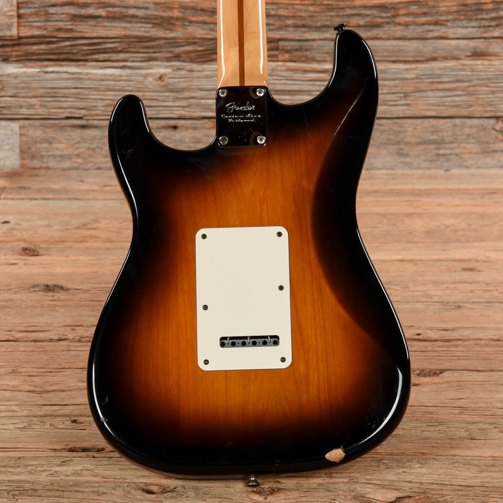 Fender Classic Player '50s Stratocaster 2-Color Sunburst 2006 - View 3 | MusicMarket