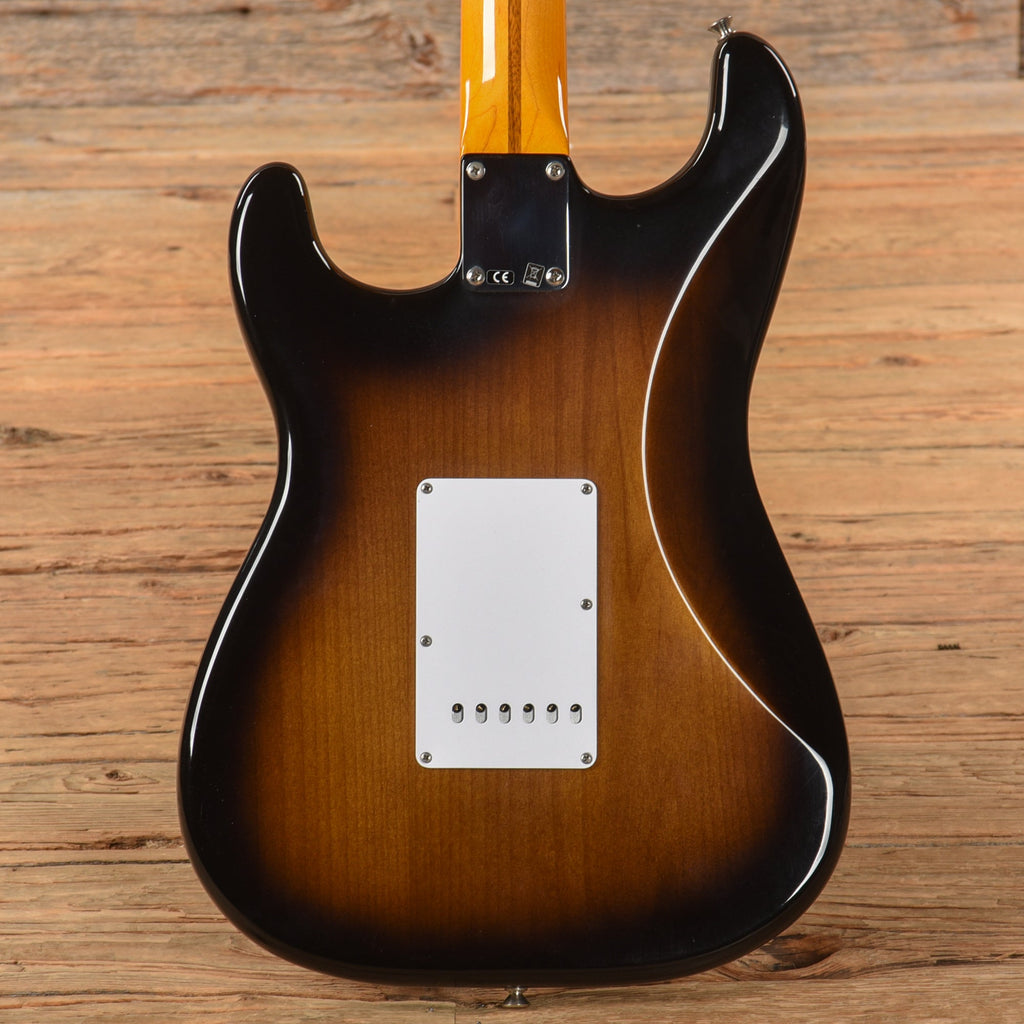 Fender Classic Series '50s Stratocaster Lacquer Sunburst 2018 - View 3 | MusicMarket