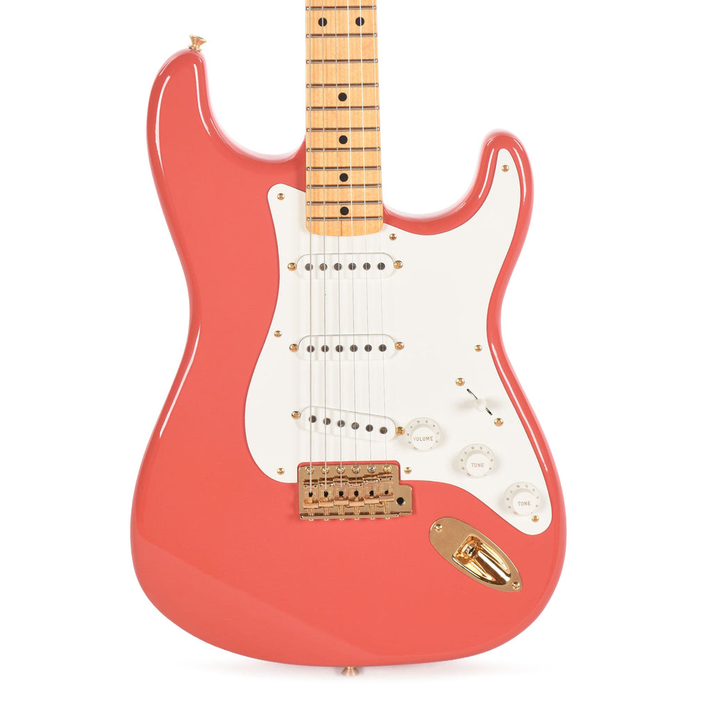 Fender Custom Shop 1955 Stratocaster Deluxe Closet Classic Faded Aged Fiesta Red - View 2 | MusicMarket