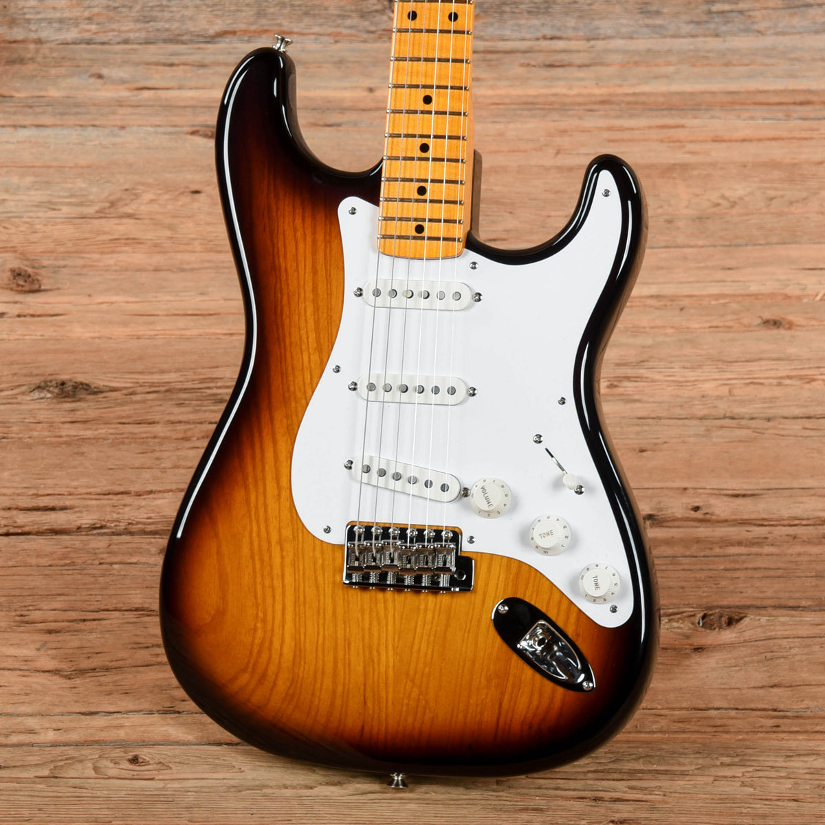 Fender Custom Shop 1957 WW10 Stratocaster NOS Sunburst 2023 - View 2 | MusicMarket