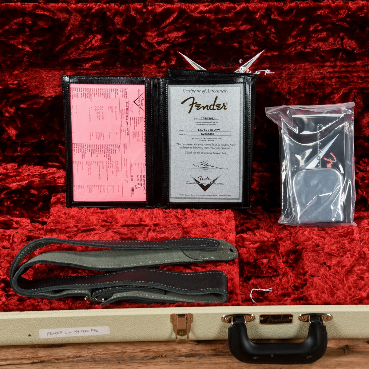 Fender Custom Shop 1959 Telecaster Journeyman Relic Aged Dakota Red 2022 - View 10 | MusicMarket