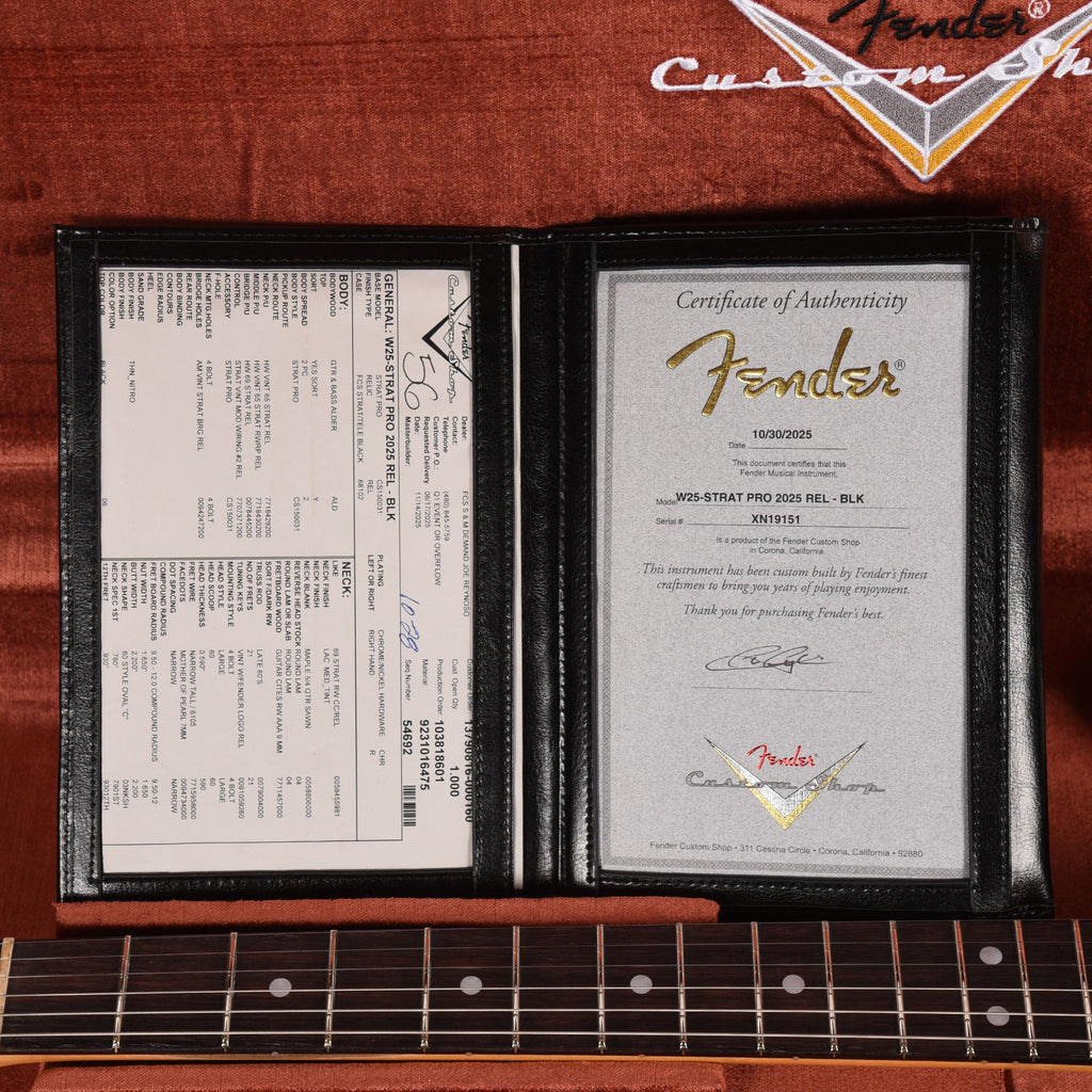 Fender Custom Shop 2025 Strat Pro Relic Black - View 9 | MusicMarket