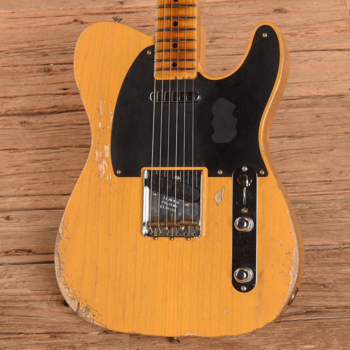 Fender Custom Shop '52 Telecaster Heavy Relic Butterscotch Blonde - View 2 | MusicMarket