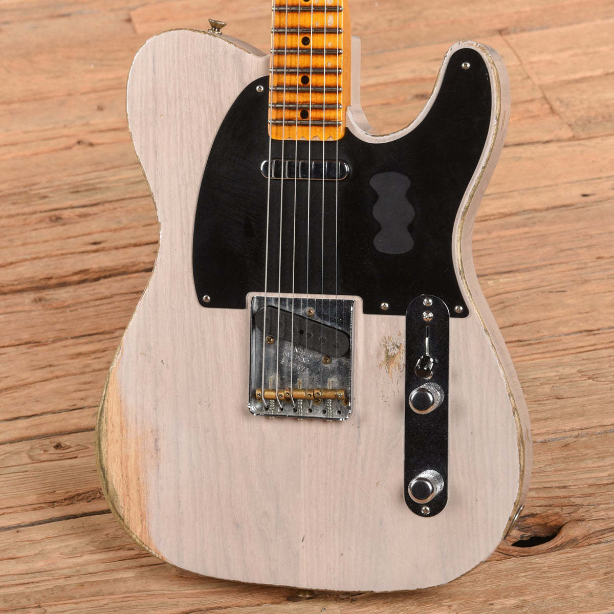 Fender Custom Shop 52 Telecaster Streamline Heavy Relic White 2022 - View 2 | MusicMarket