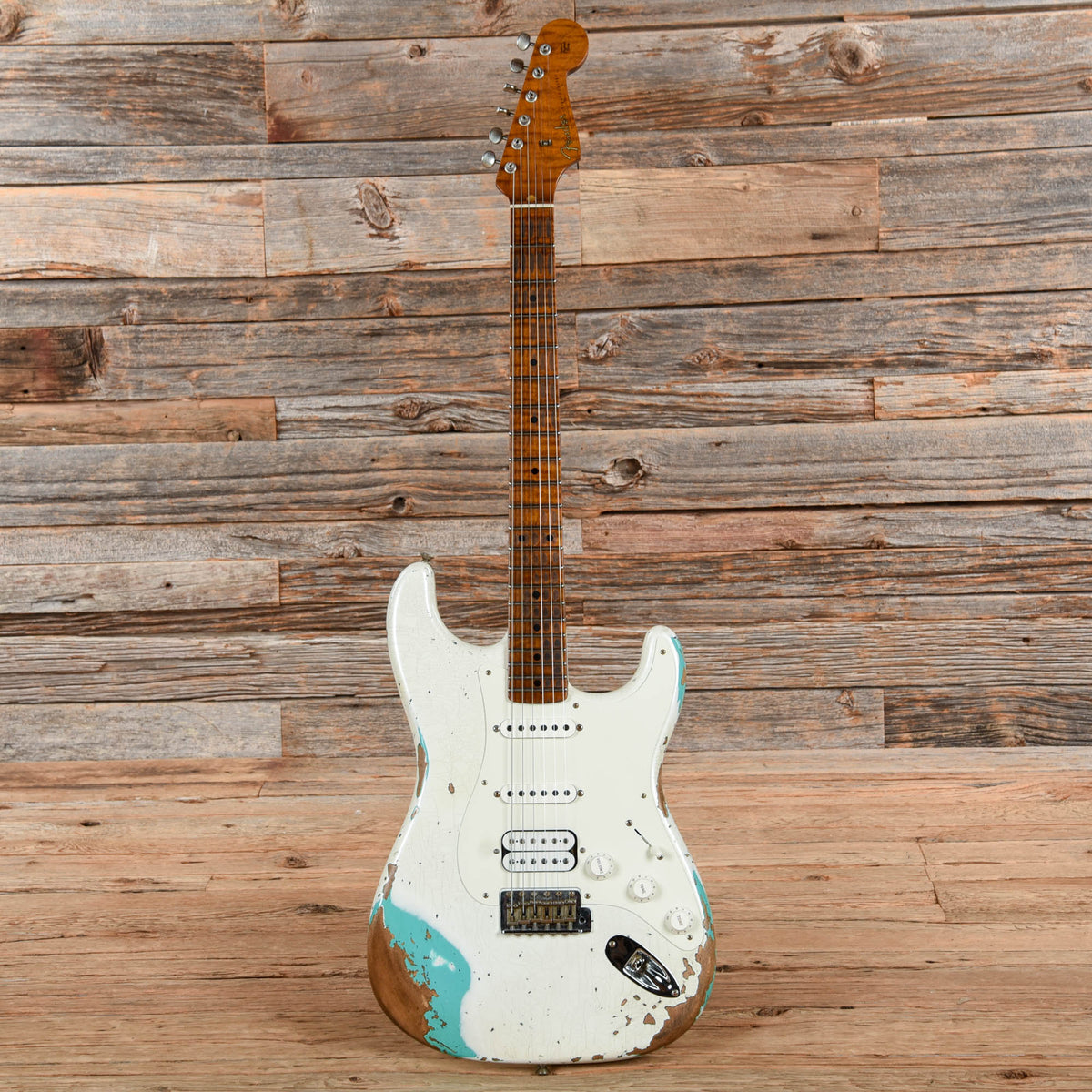 Fender Custom Shop '57 Stratocaster Heavy Relic White 2023 - View 4 | MusicMarket
