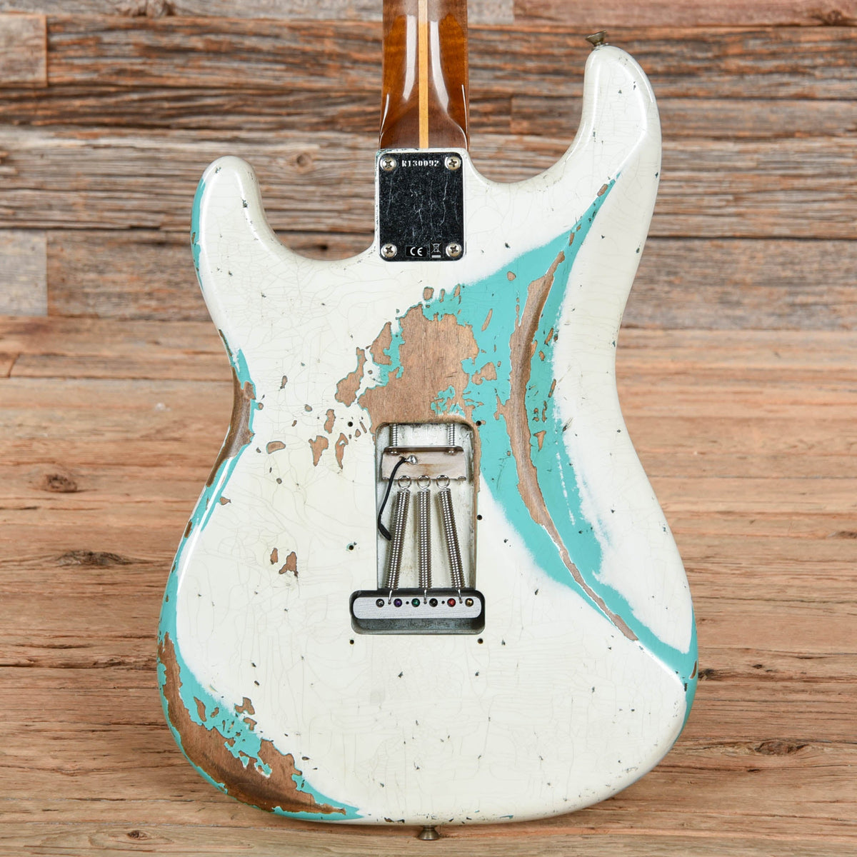 Fender Custom Shop '57 Stratocaster Heavy Relic White 2023 - View 3 | MusicMarket