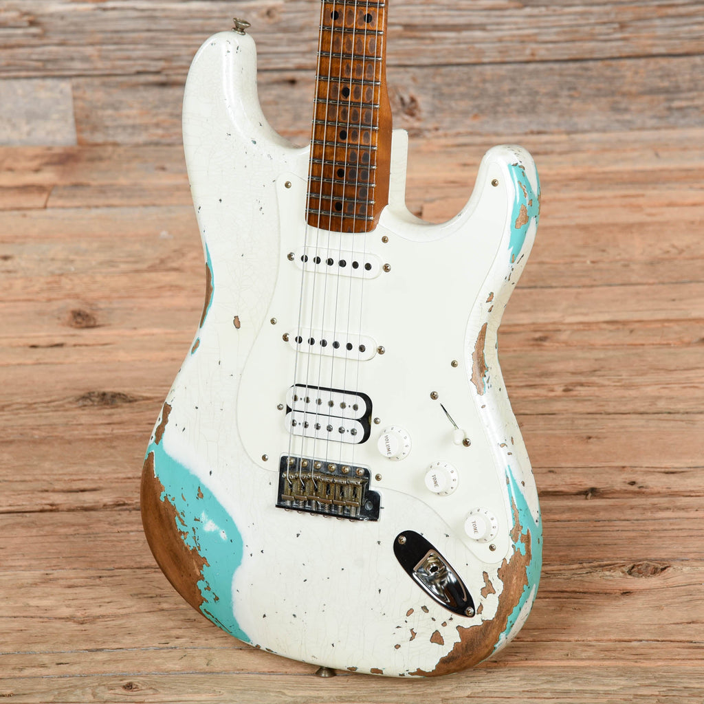 Fender Custom Shop '57 Stratocaster Heavy Relic White 2023 - View 2 | MusicMarket