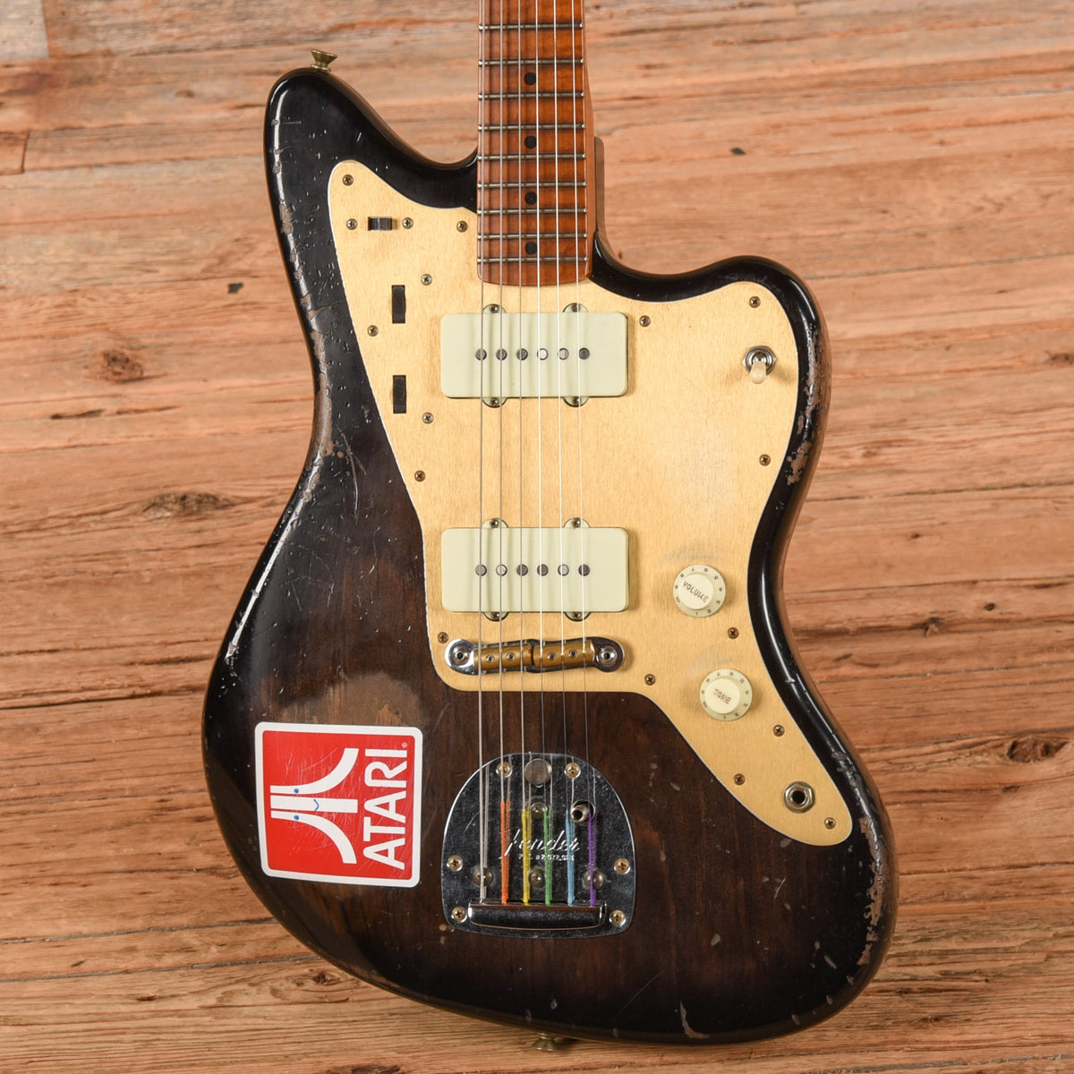 Fender Custom Shop '62 Pine Jazzmaster Heavy Relic Black 2024 - View 2 | MusicMarket