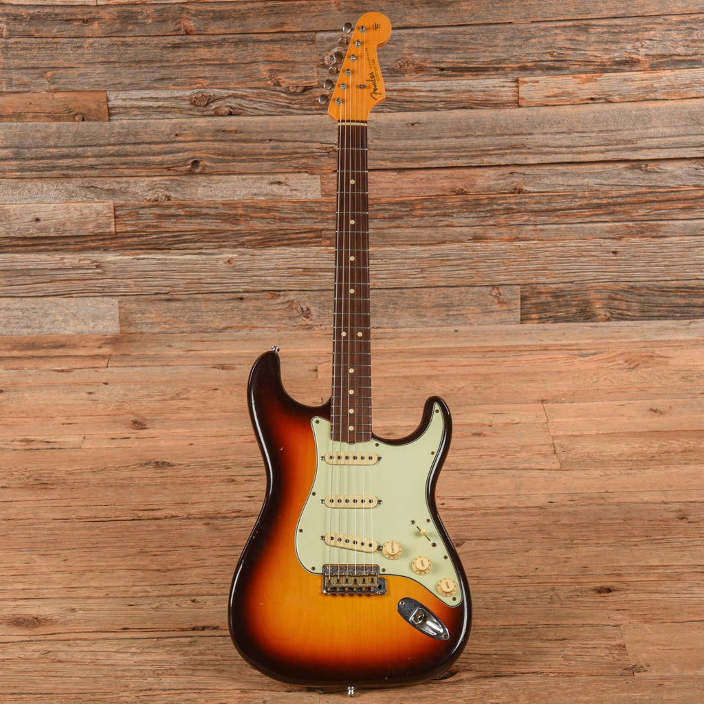 Fender Custom Shop '63 Stratocaster Relic Sunburst 2020 - View 4 | MusicMarket