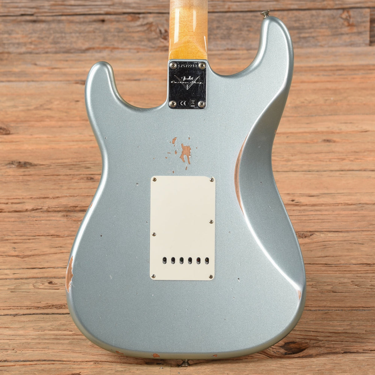 Fender Custom Shop 67 Stratocaster Relic Aged Firemist Silver 2023 - View 3 | MusicMarket
