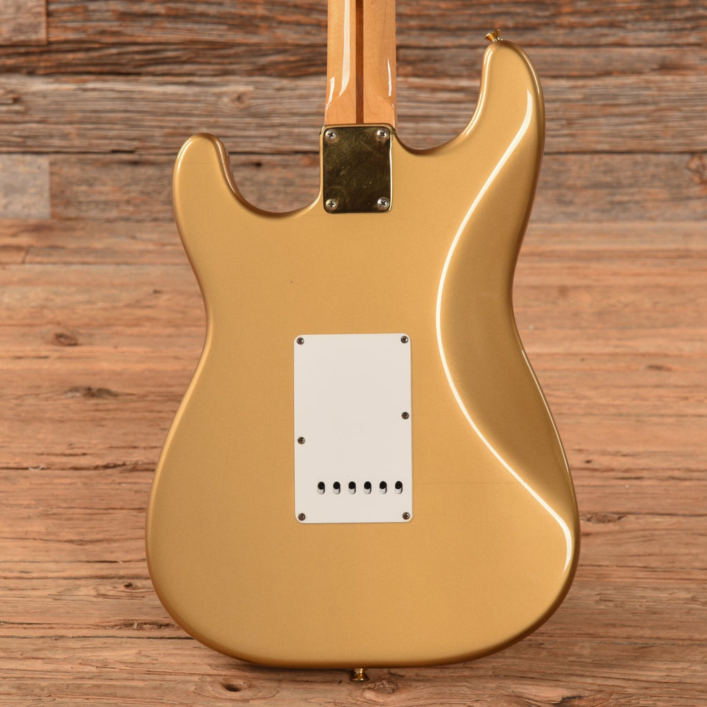 Fender Custom Shop HLE Limited Edition Stratocaster Gold - View 3 | MusicMarket