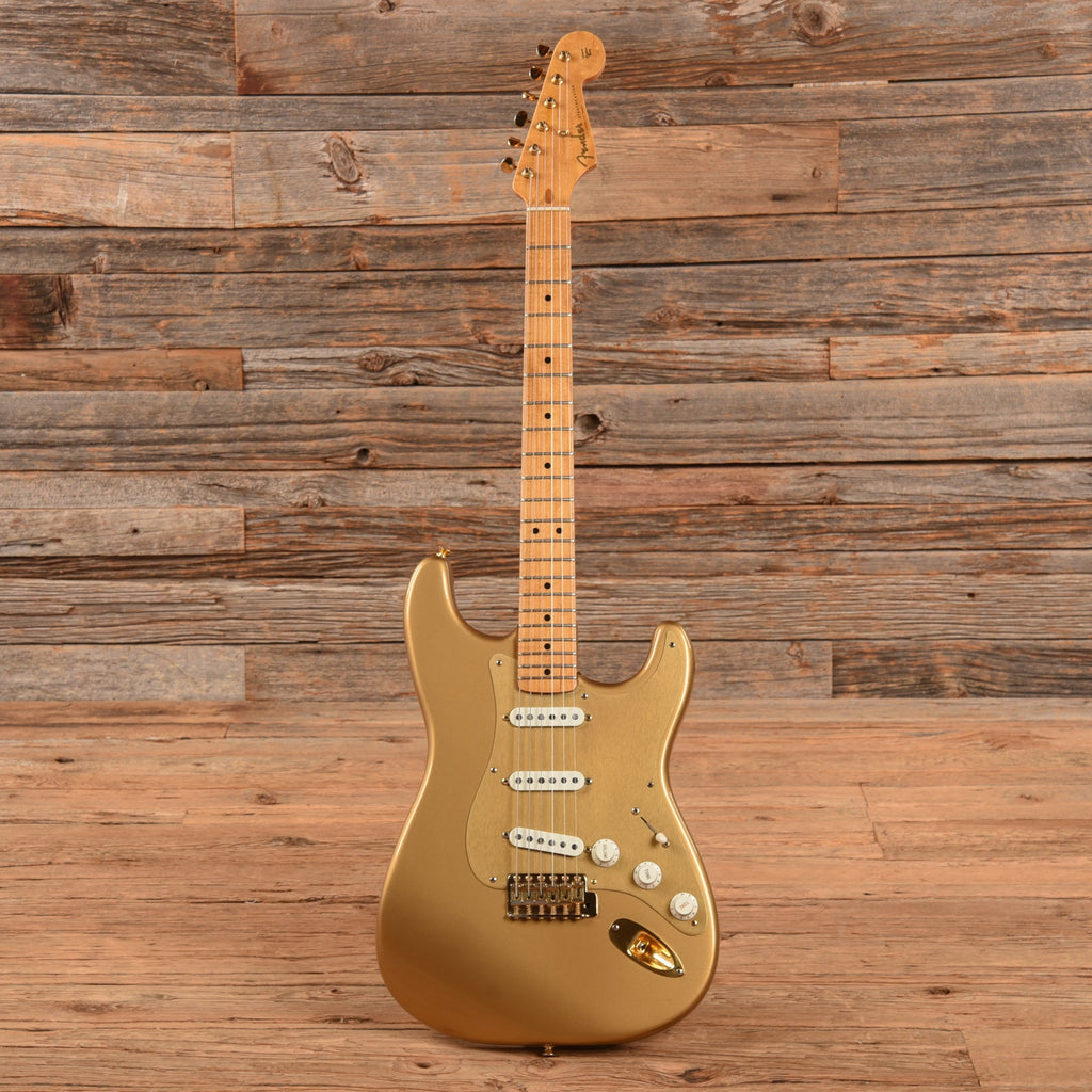 Fender Custom Shop HLE Limited Edition Stratocaster Gold - View 4 | MusicMarket