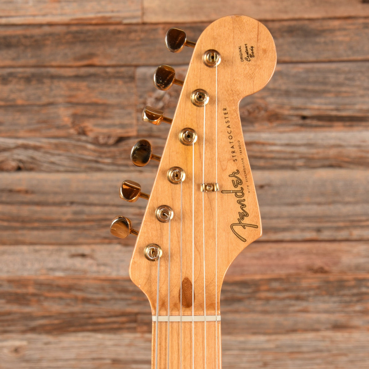 Fender Custom Shop HLE Limited Edition Stratocaster Gold - View 6 | MusicMarket