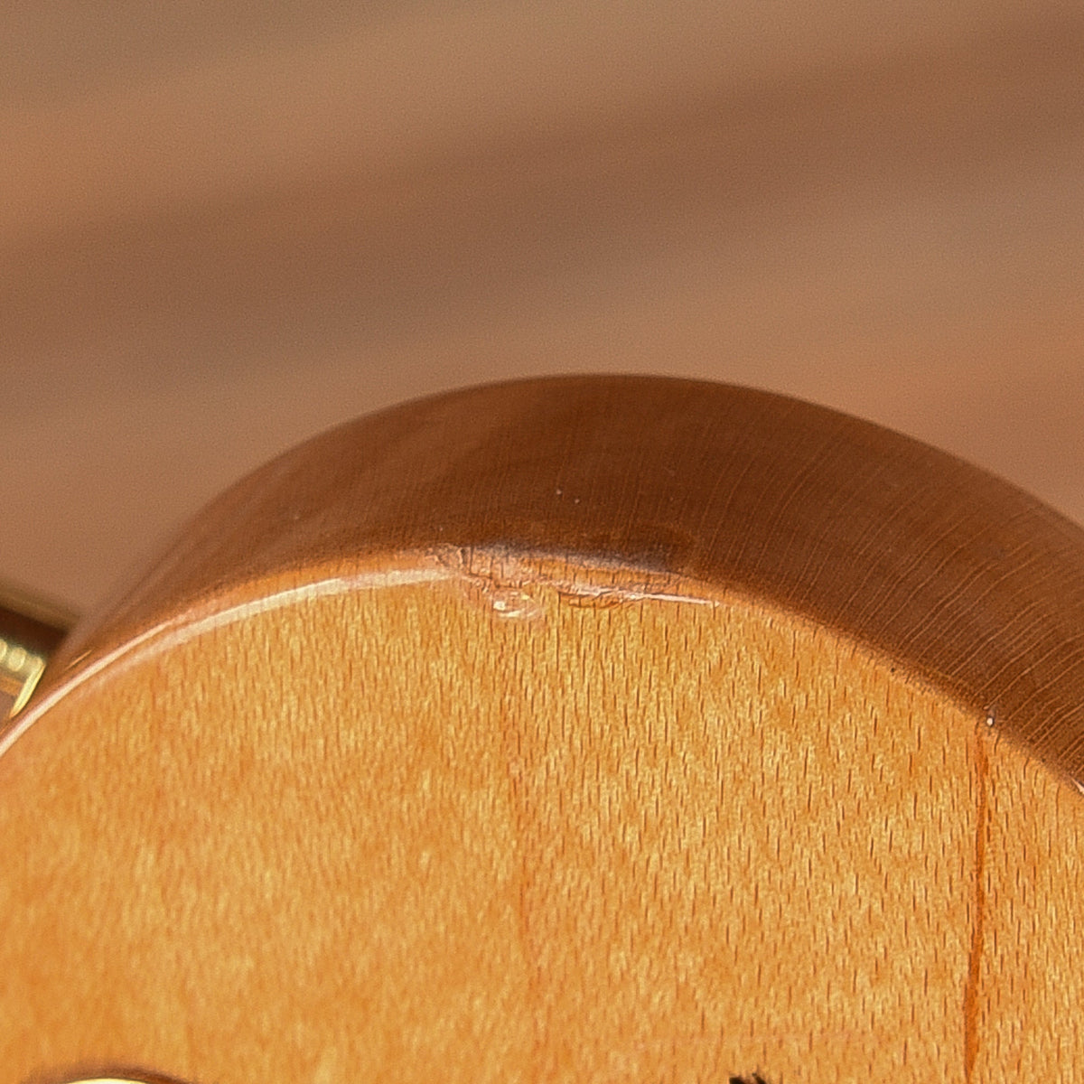 Fender Custom Shop HLE Limited Edition Stratocaster Gold - View 19 | MusicMarket