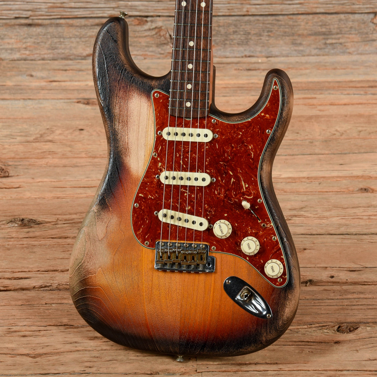Fender Custom Shop Paul Waller Masterbuilt Sand Blast Stratocaster 3-Tone Sunburst 2023 - View 2 | MusicMarket